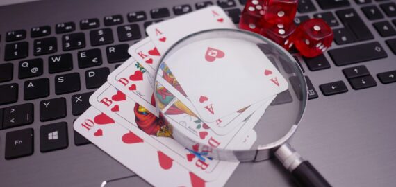 Können Casino Freispiele süchtig machen? Psychologische Betrachtung